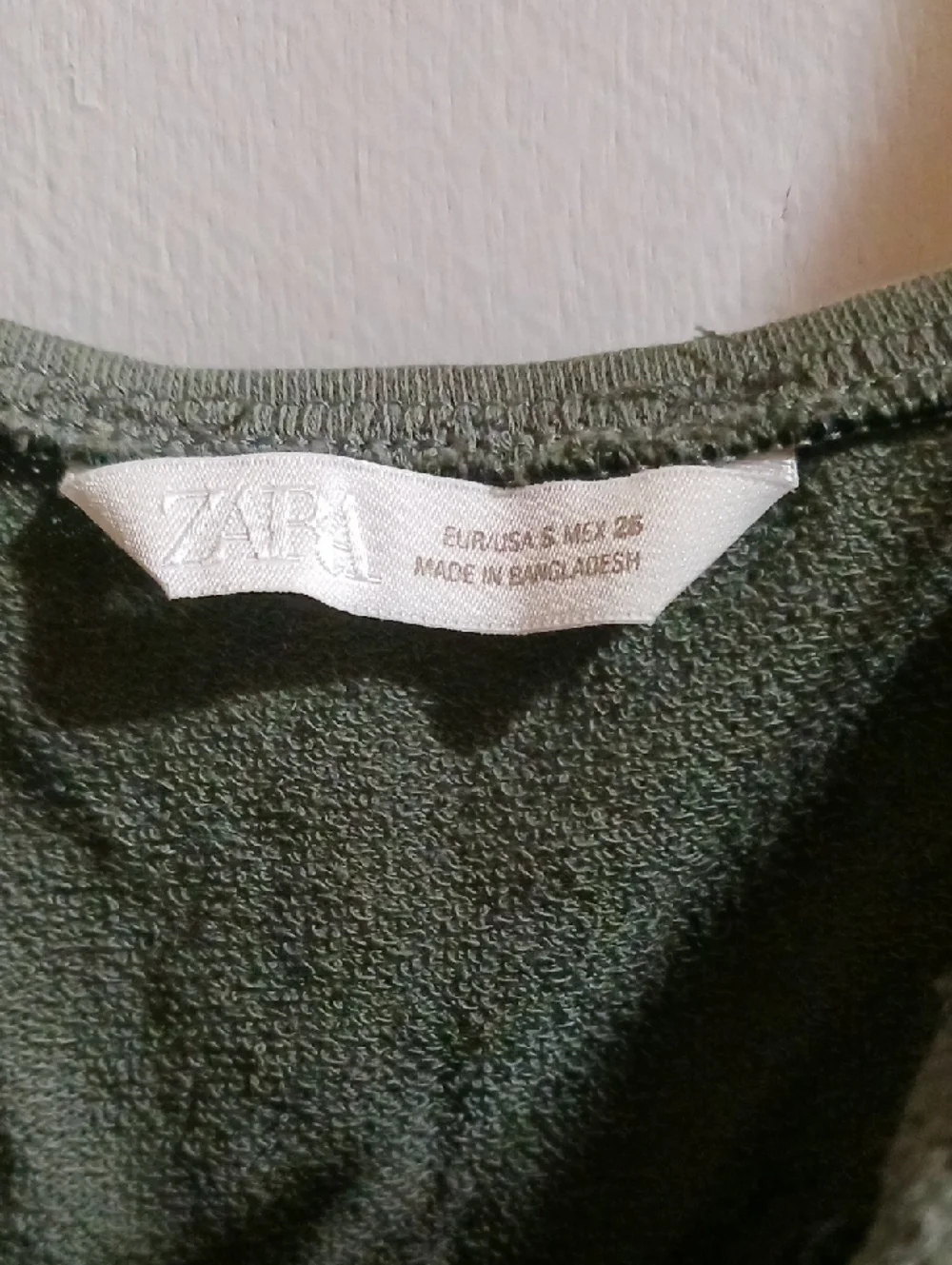 Zara Olive Green Ruffle Tie-Front Crop Top - Picture 2 of 3